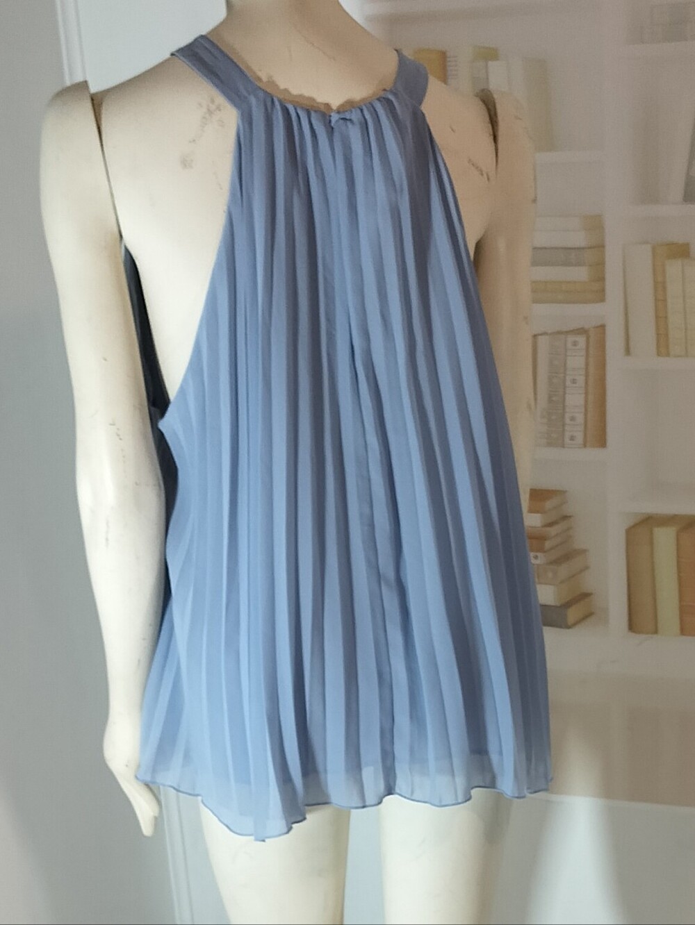 H&M Dusty Blue Pleated Halter Top - Picture 5 of 5
